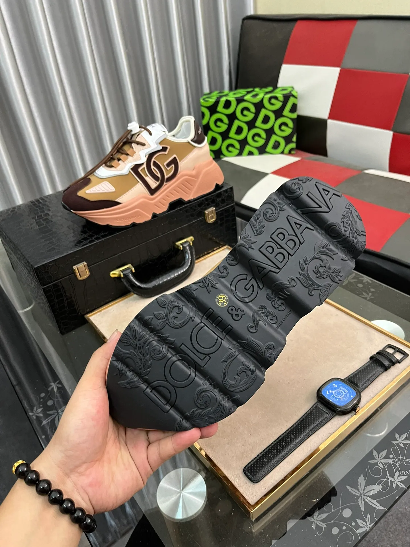 Men's shoes 💰480⌚️⌚️[DOLCE&GABBANA] DG hot style ♦️: Fashionable casual shoes 🇨🇳Official website original 1:1 mold opening, original quality 💯Fine workmanship, high-end luxury ☘The upper is made of imported fly weave, comfortable and breathable, sheepskin foot pads 🌴rubber wear-resistant outsole, comfortable to wear🍍Versatile style, high-grade men. 🤓🤓Number of yards: 38-46